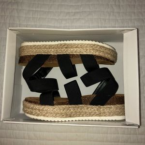 *in box* black steve madden kimmie platform